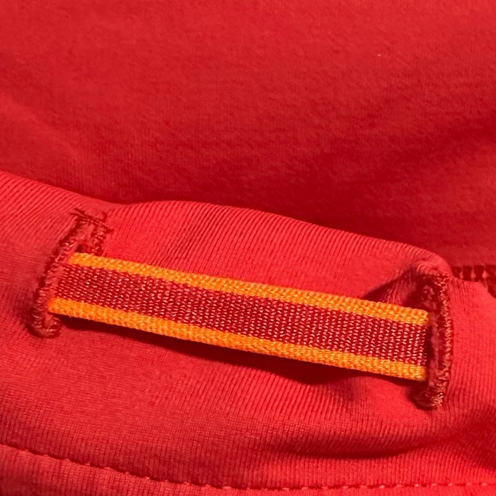 Lululemon Run: Inspire Crop in Love Red Size 6 - Picture 9 of 10